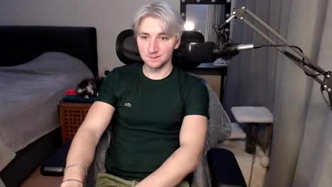 Elvin Vaenight online show from 11, 11, 2025