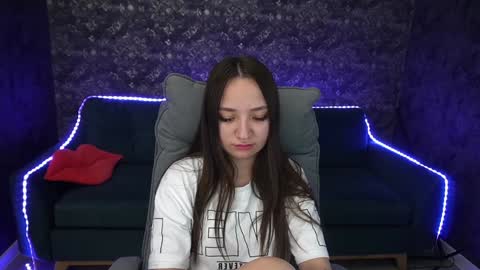 Snapshot of elyslunar_ chatting on 7, 12, 2024 Call me Elis online show from 7, 12, 2024