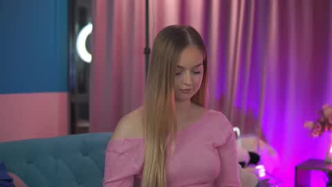 Elyssa online show from 4, 3, 2026