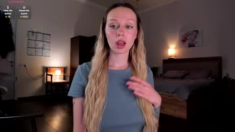 Snapshot of em_emilie chatting on 20, 2, 2026 Emilie online show from 20, 2, 2026