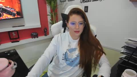 Snapshot of ema_04 chatting on 10, 1, 2025 Estefany Martinez Acua INSTAGRAM ema 04oficial online show from 10, 1, 2025