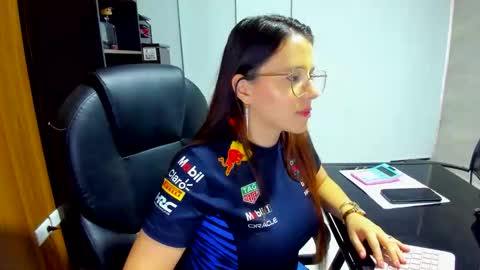 Estefany Martinez Acua INSTAGRAM ema 04oficial online show from 18, 12, 2025