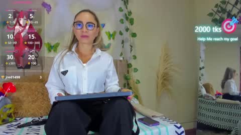 Snapshot of ema_garciaa chatting on 9, 3, 2025 ema garcia online show from 9, 3, 2025