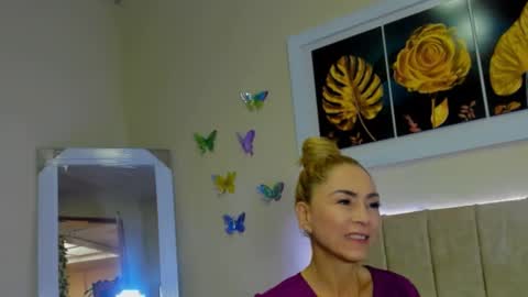 Snapshot of ema_garciaa chatting on 22, 9, 2025 ema garcia online show from 22, 9, 2025