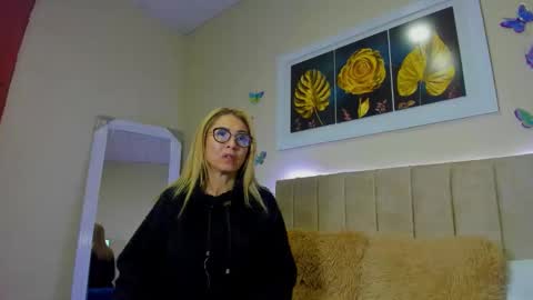 Snapshot of ema_garciaa chatting on 26, 9, 2025 ema garcia online show from 26, 9, 2025