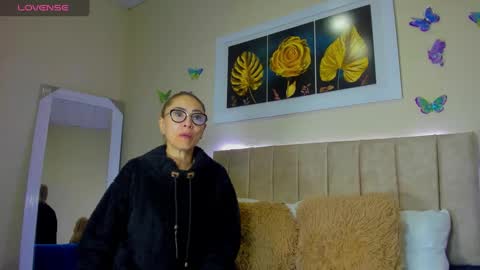 Snapshot of ema_garciaa chatting on 6, 10, 2025 ema garcia online show from 6, 10, 2025