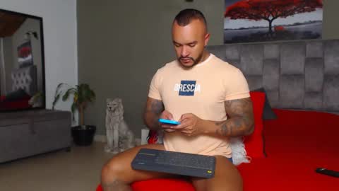 Snapshot of emanuelspencer chatting on 5, 10, 2025 emanuelspencer online show from 5, 10, 2025