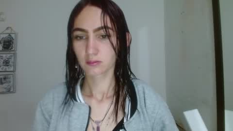 ember57607 online show from 3, 2, 2025