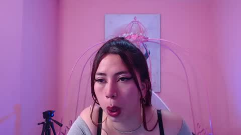 Snapshot of ember_queen chatting on 16, 7, 2026 ember_queen online show from 16, 7, 2026
