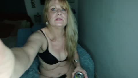 Ember Pheonixxx online show from 2, 12, 2024