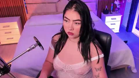 Ember Velvet online show from 15, 3, 2026