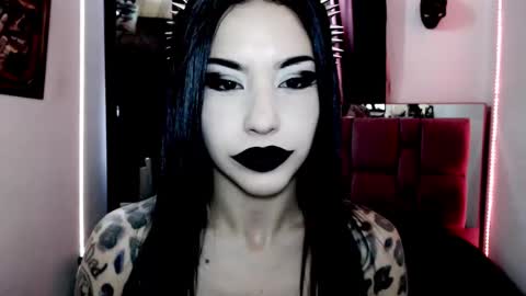 Emerald Black online show from 16, 1, 2025