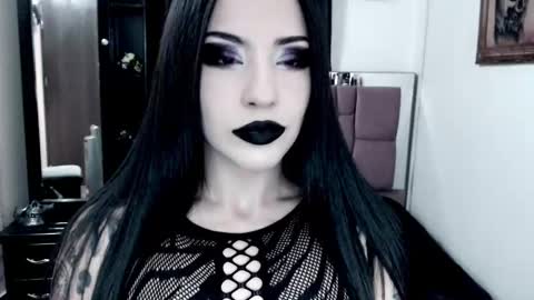 Emerald Black online show from 12, 9, 2025