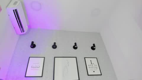 emelie_89 online show from 28, 2, 2025