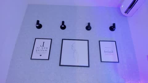 emelie_89 online show from 28, 2, 2025