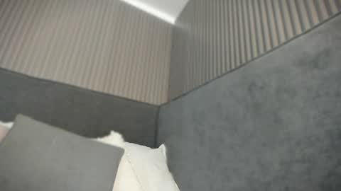 Snapshot of emelie_89 chatting on 2, 5, 2026 emelie_89 online show from 2, 5, 2026