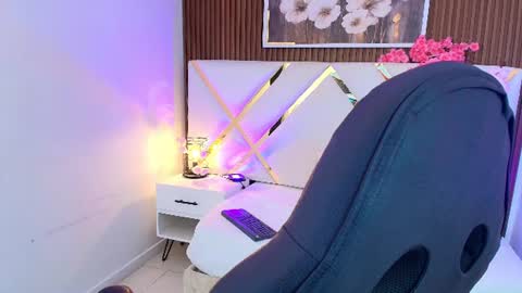 Emily  online show from 21, 6, 2026