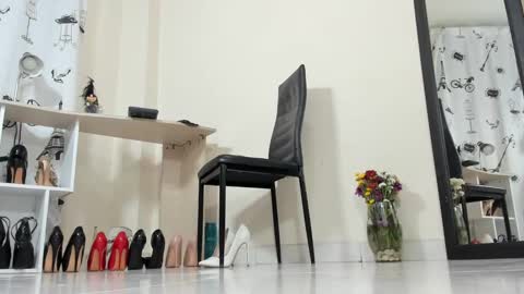 Snapshot of emely_garcia chatting on 14, 2, 2025 Emely online show from 14, 2, 2025
