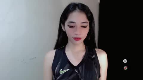 Snapshot of emelyn_fuckdoll chatting on 17, 12, 2024 Scarlett online show from 17, 12, 2024