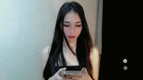 Snapshot of emelyn_fuckdoll chatting on 25, 1, 2025 Scarlett online show from 25, 1, 2025