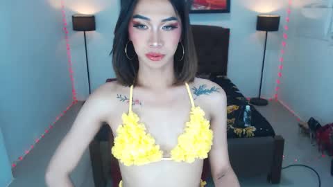Snapshot of emerladmore chatting on 22, 7, 2026 emerladmore online show from 22, 7, 2026