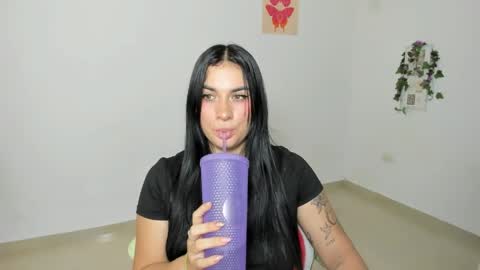 Snapshot of emi_blossom_ chatting on 24, 3, 2026 Emily online show from 24, 3, 2026