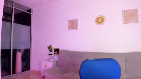 emi_carter online show from 20, 12, 2025