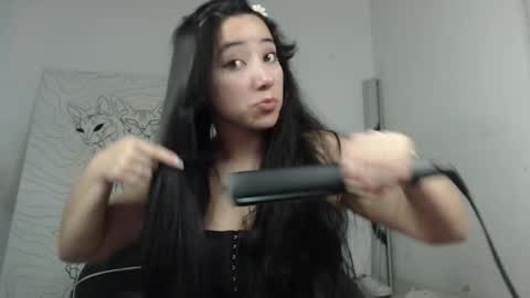 Snapshot of emiantonella_ chatting on 9, 5, 2026 Antonella online show from 9, 5, 2026