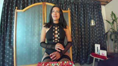 Snapshot of emigomez_ chatting on 4, 2, 2025 Emilia Gomez online show from 4, 2, 2025