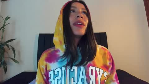 Snapshot of emigomez_ chatting on 19, 2, 2025 Emilia Gomez online show from 19, 2, 2025