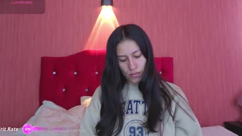 Snapshot of emigomez_ chatting on 29, 9, 2025 Emilia Gomez online show from 29, 9, 2025