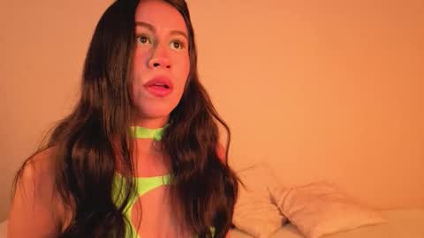 Snapshot of emigomez_ chatting on 3, 10, 2025 Emilia Gomez online show from 3, 10, 2025