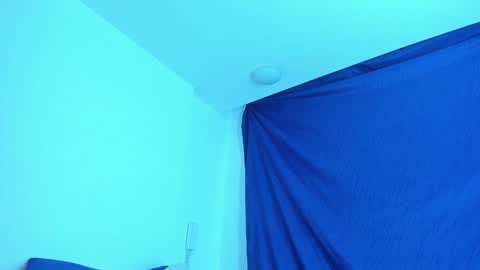 Snapshot of emiily15_ chatting on 8, 1, 2025 Emi online show from 8, 1, 2025