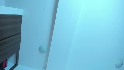 Snapshot of emiily15_ chatting on 18, 2, 2025 Emi online show from 18, 2, 2025