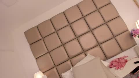 EMILY ROBERTS online show from 12, 3, 2025