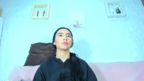 Snapshot of emiily_s chatting on 24, 2, 2025 Emily online show from 24, 2, 2025