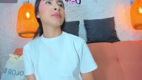 Snapshot of emiily_s chatting on 7, 10, 2025 Emily online show from 7, 10, 2025