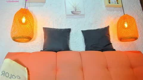 Snapshot of emiily_s chatting on 8, 10, 2025 Emily online show from 8, 10, 2025