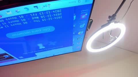 Snapshot of emiilycollins1 chatting on 20, 12, 2024 online show from 20, 12, 2024