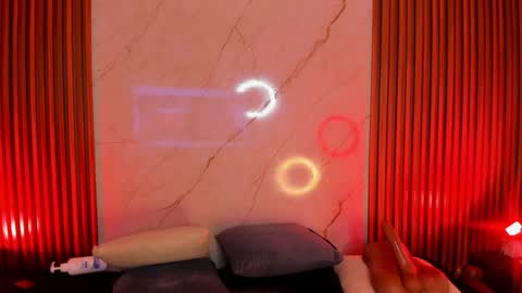 Snapshot of emiilycollins1 chatting on 27, 1, 2025 online show from 27, 1, 2025