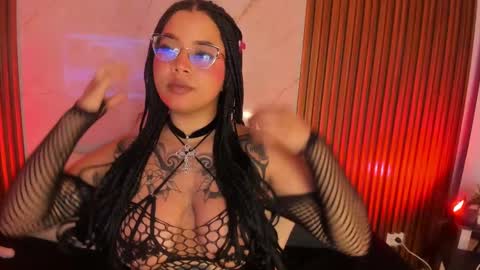 Snapshot of emiilycollins1 chatting on 10, 3, 2025 online show from 10, 3, 2025