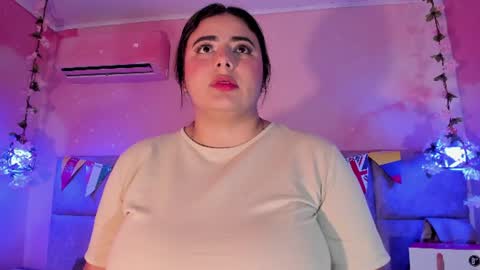 Emiily Grace online show from 13, 7, 2026