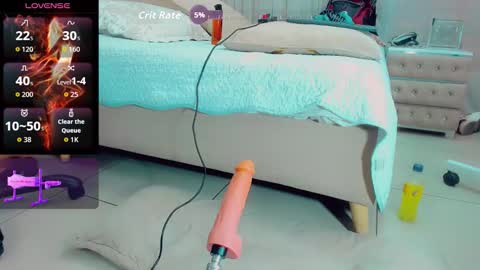 EmillySaenz online show from 24, 10, 2025