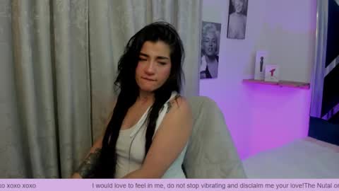 emilayton_ online show from 6, 2, 2025