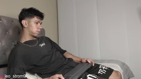 emile_239 online show from 17, 2, 2025