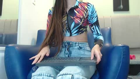 Emilee online show from 20, 2, 2025