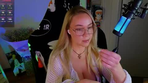 Emili online show from 9, 10, 2025