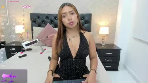 Snapshot of emili_lenus chatting on 26, 5, 2026 Emili Lenus online show from 26, 5, 2026