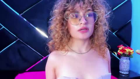 Emy  online show from 18, 9, 2025