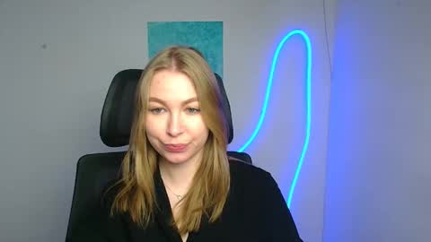 Emilia online show from 5, 4, 2026